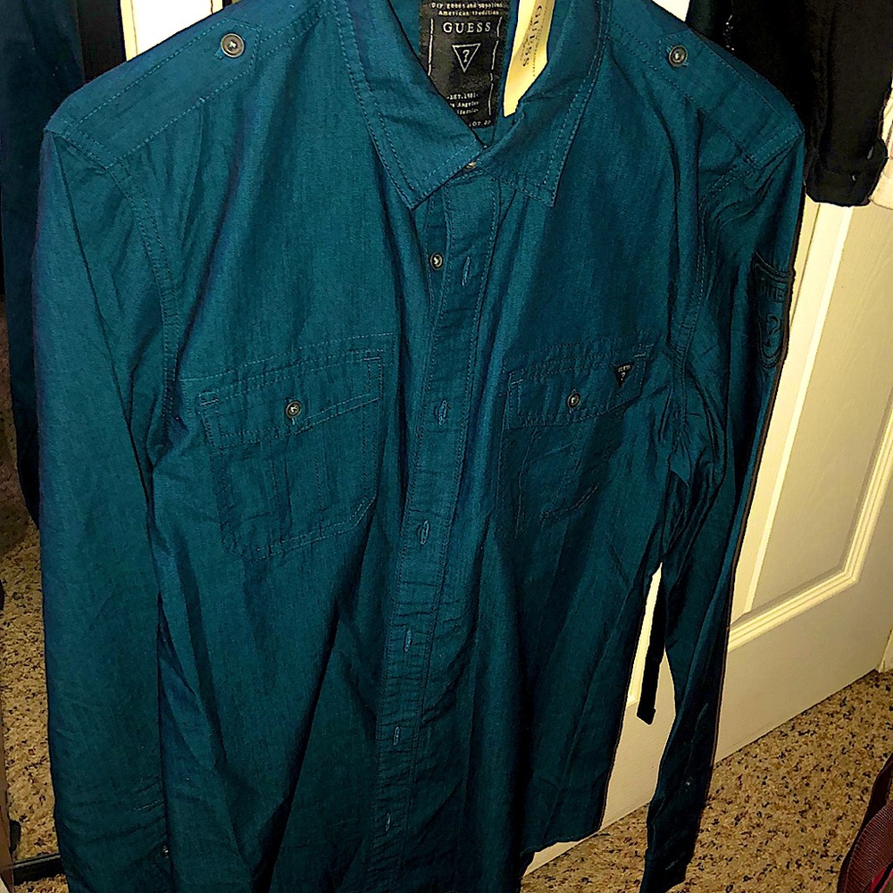 Guess, Super Sharp!!! NWT Mens dress shirt - Small